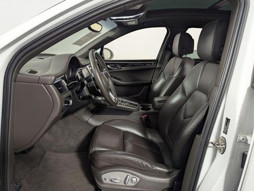 Agate Gray Metallic 2015 Porsche Macan T