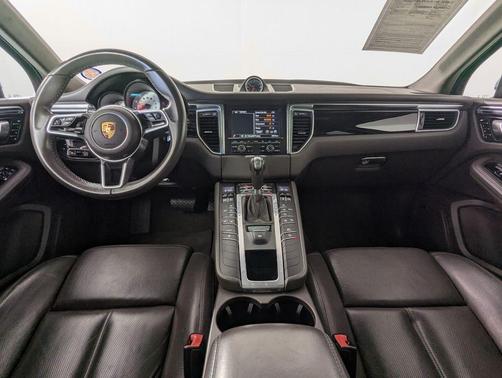 Agate Gray Metallic 2015 Porsche Macan T