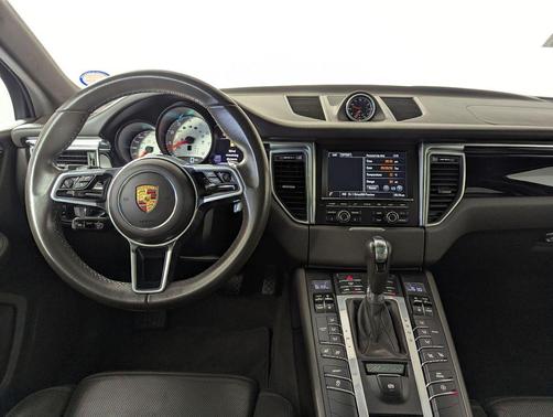 Agate Gray Metallic 2015 Porsche Macan T