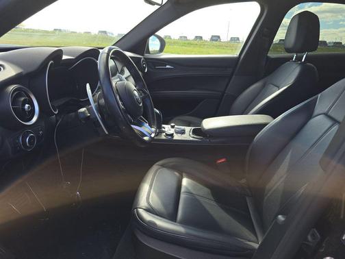 Vulcano Black Metallic 2024 Alfa Romeo Stelvio Sprint AWD