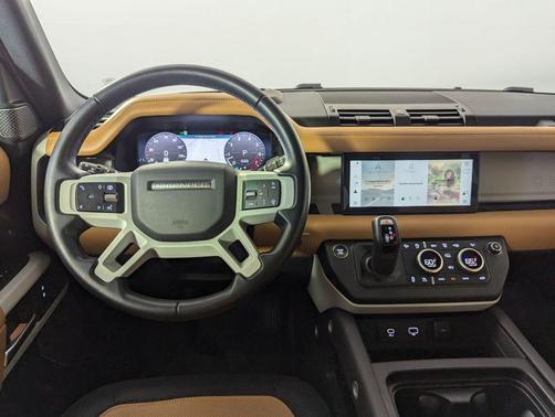 2024 Land Rover Defender 110 P400 X-Dynamic SE