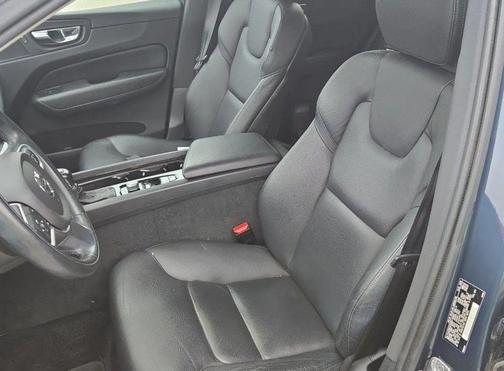 2019 Volvo XC60 T6 Momentum