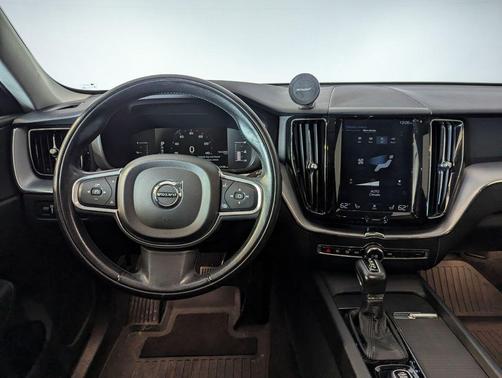2019 Volvo XC60 T6 Momentum