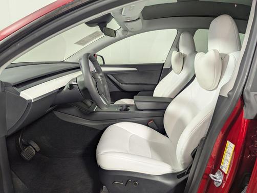 2024 Tesla Model Y Long Range Dual Motor All-Wheel Drive