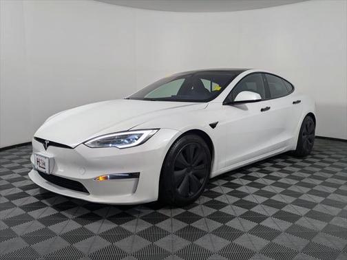 2022 Tesla Model S Base