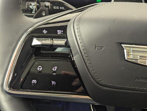 2024 Cadillac LYRIQ Sport