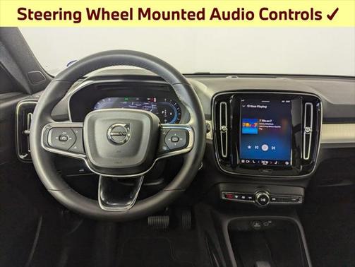 2024 Volvo XC40 B5 Core Bright Theme