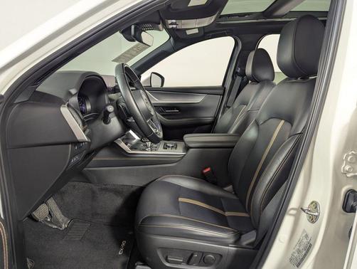 2024 Mazda CX-90 PHEV Premium Plus