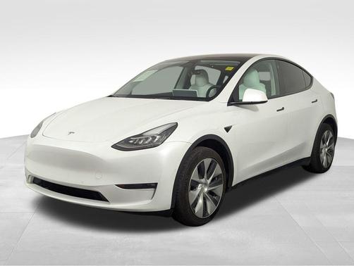 2022 Tesla Model Y Long Range Dual Motor All-Wheel Drive