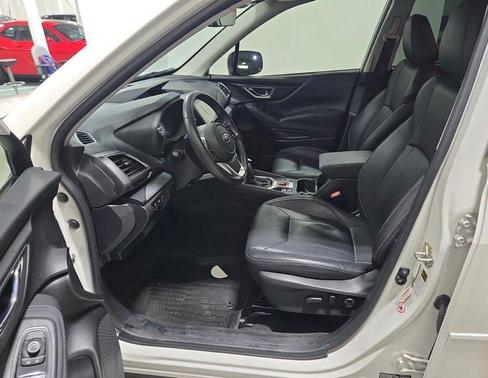 Crystal White Pearl 2020 Subaru Forester Limited