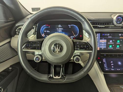 Bianco 2023 Maserati Grecale Modena