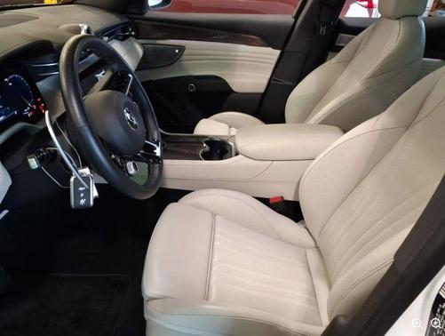 Bianco 2023 Maserati Grecale Modena