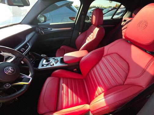 Milano White 2024 Alfa Romeo Stelvio Veloce AWD