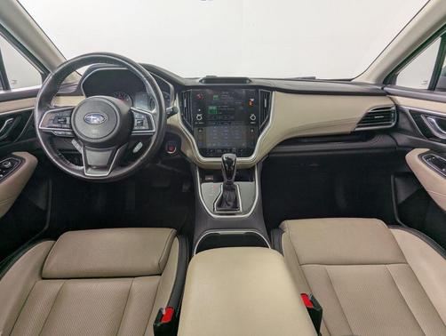 Crystal White Pearl 2021 Subaru Outback Limited