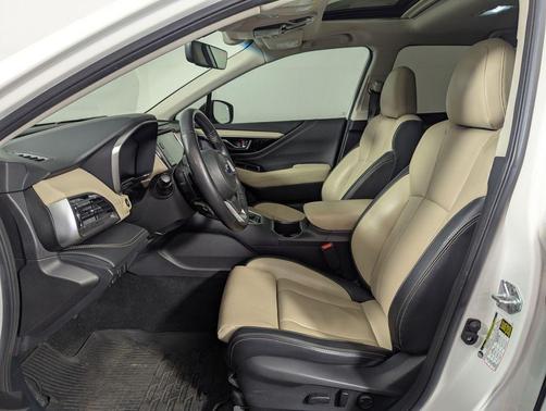 Crystal White Pearl 2021 Subaru Outback Limited