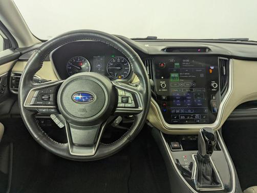 Crystal White Pearl 2021 Subaru Outback Limited