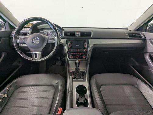 Black Uni 2015 Volkswagen Passat 1.8T Auto SE w/Sunroof & Nav