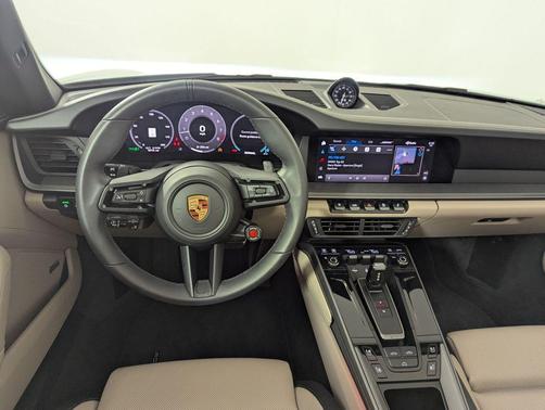 2025 Porsche 911 Carrera