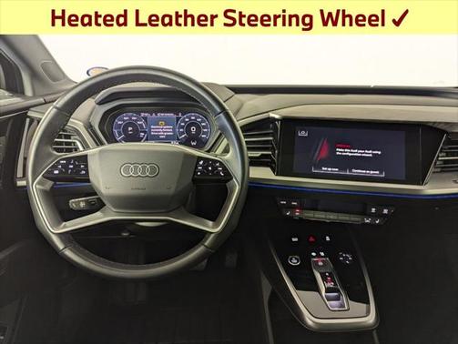 2022 Audi e-tron Premium Plus