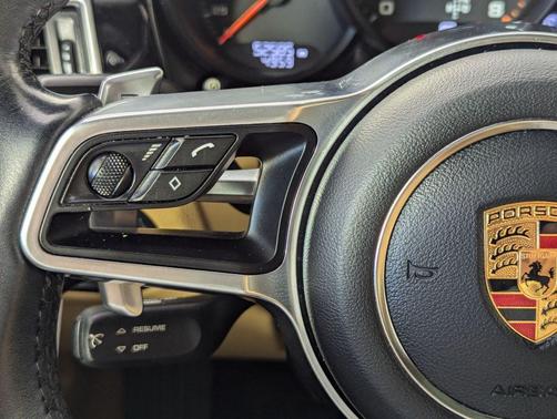 2017 Porsche Macan Base