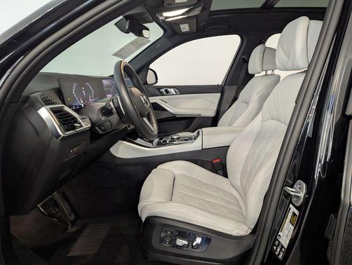 Black Sapphire Metallic 2026 BMW X5 xDrive40i