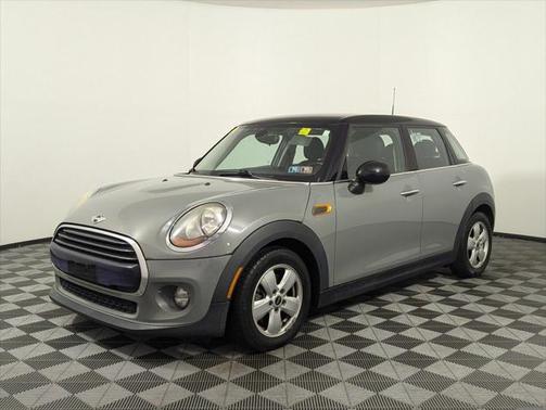 2016 MINI Hardtop Cooper