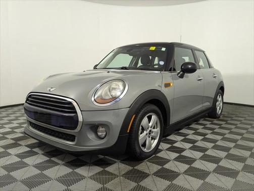 2016 MINI Hardtop Cooper