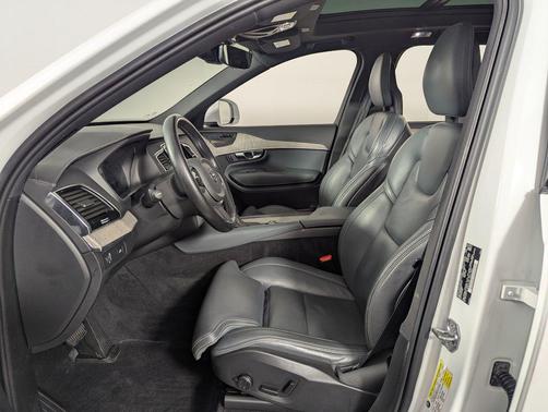 Crystal White 2022 Volvo XC90 T6 Inscription
