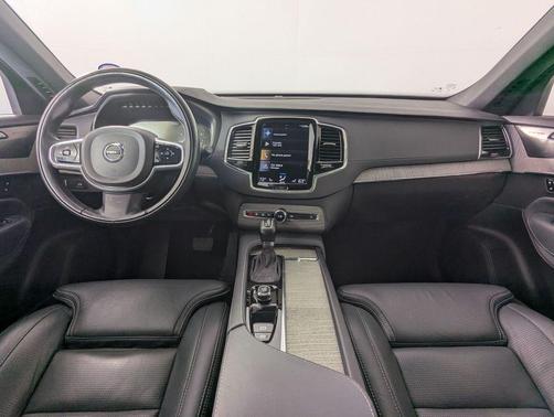 Crystal White 2022 Volvo XC90 T6 Inscription