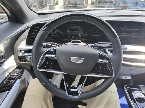 2025 Cadillac LYRIQ Luxury