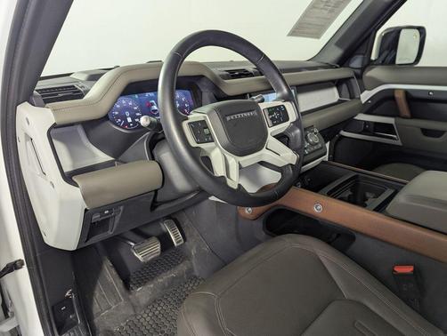 Fuji White 2020 Land Rover Defender 110 HSE