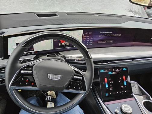 2025 Cadillac Escalade IQ Luxury 2