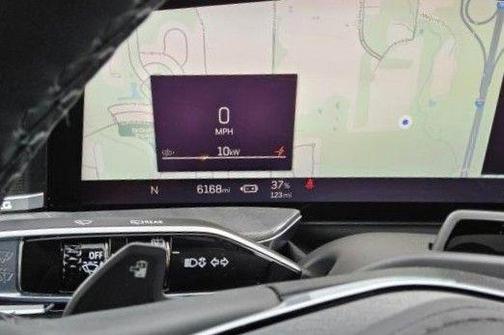 2025 Cadillac Escalade IQ Luxury 2