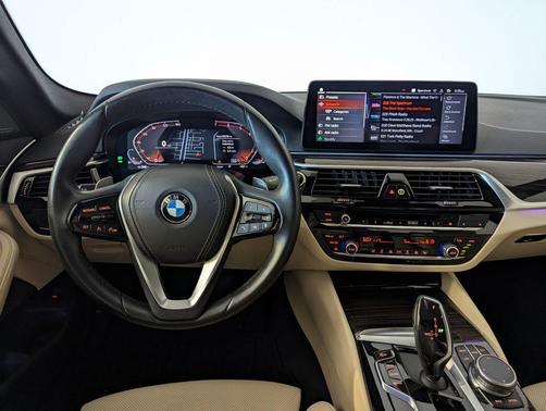 Mineral White Metallic 2023 BMW 530 i