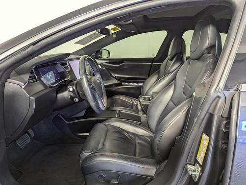 2017 Tesla Model S 90D
