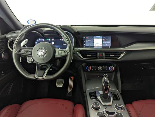 Vulcano Black Metallic 2024 Alfa Romeo Stelvio Ti