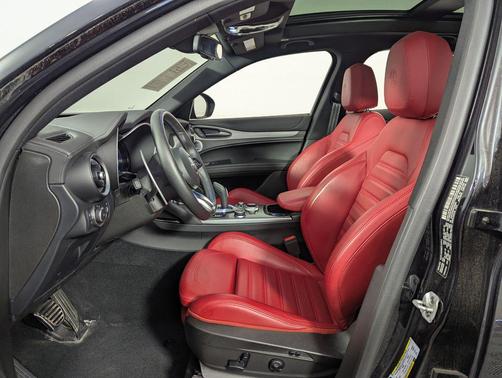 Vulcano Black Metallic 2024 Alfa Romeo Stelvio Ti