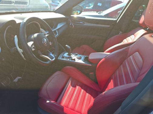 Vulcano Black Metallic 2024 Alfa Romeo Stelvio Ti