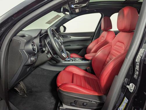 Vulcano Black Metallic 2024 Alfa Romeo Stelvio Ti