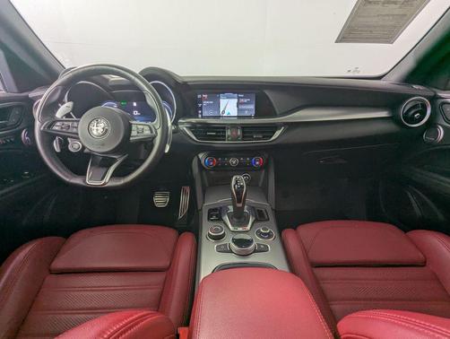 Vulcano Black Metallic 2024 Alfa Romeo Stelvio Ti