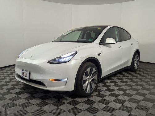 2022 Tesla Model Y Long Range Dual Motor All-Wheel Drive