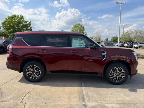 Coulis Red Pear 2026 Nissan Armada Platinum