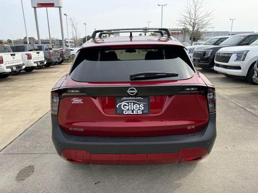 2026 Nissan Kicks SR