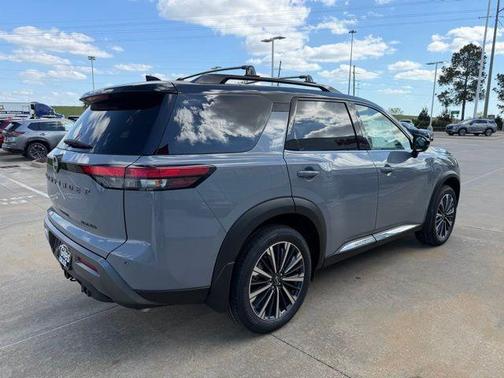 Boulder Gray Metallic 2026 Nissan Pathfinder Platinum