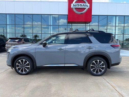Boulder Gray Metallic 2026 Nissan Pathfinder Platinum