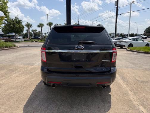 Tuxedo Black Metallic 2013 Ford Explorer Base