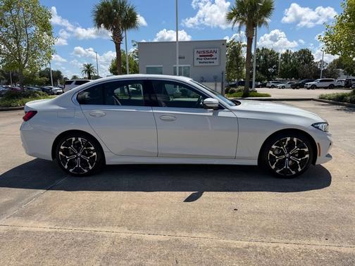 Alpine White 2025 BMW 330 i
