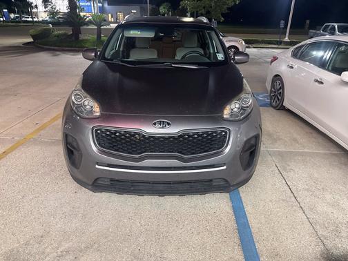 Gray 2018 Kia Sportage LX