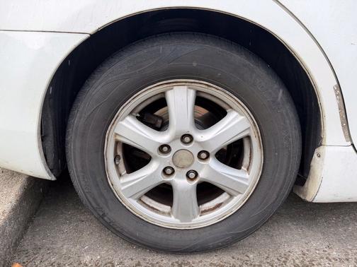 Super White 2008 Toyota Camry LE