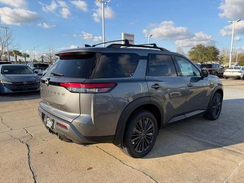 Gun Metallic 2026 Nissan Pathfinder SL